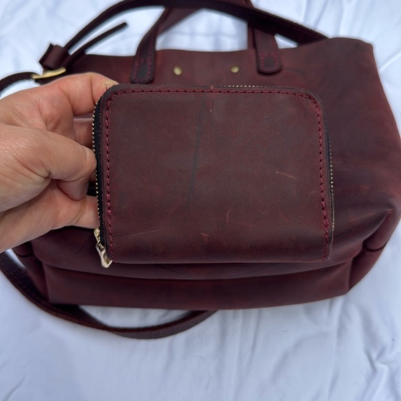 Portland leather mini crossbody and zip wallet in Merlot EUC - Picture 4 of 5
